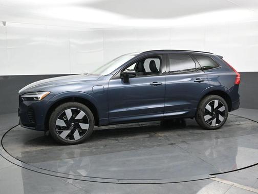 2025 Volvo XC60 Plug-In Hybrid T8 Plus