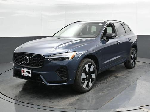 2025 Volvo XC60 Plug-In Hybrid T8 Plus