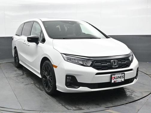 Platinum White Pearl 2026 Honda Odyssey Sport-L