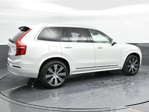 2025 Volvo XC90 Plug-In Hybrid T8 Ultra 7-Seater