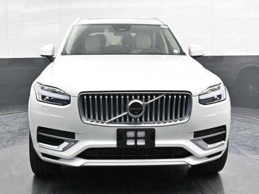2025 Volvo XC90 Plug-In Hybrid T8 Ultra 7-Seater