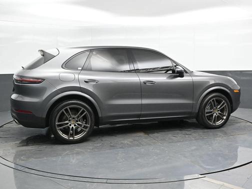2021 Porsche Cayenne Base
