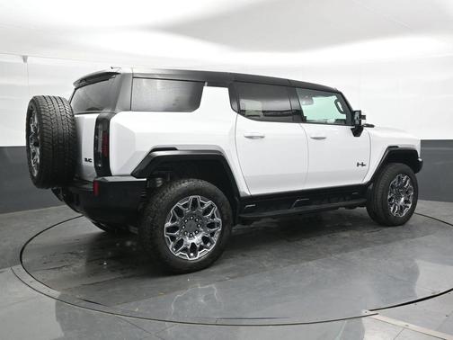 White 2025 GMC HUMMER EV SUV 3X