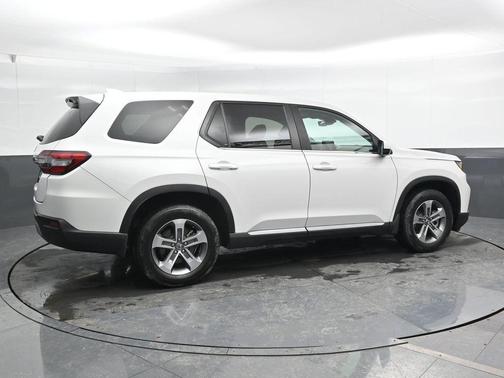 2023 Honda Pilot EX-L 7-Passenger