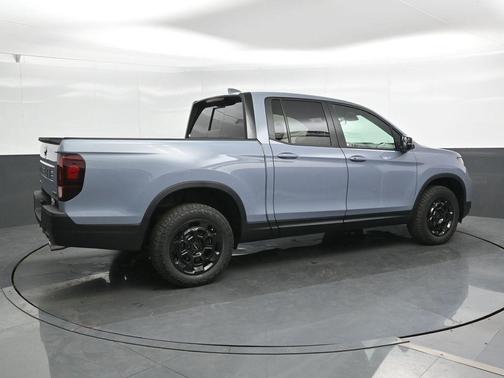 2025 Honda Ridgeline TrailSport+