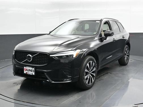 2023 Volvo XC60 B5 Plus Dark Theme