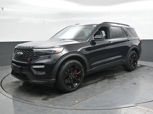 Black Metallic 2023 Ford Explorer ST