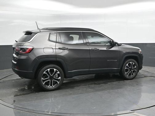 Granite Crystal Clearcoat Metallic 2022 Jeep Compass Limited