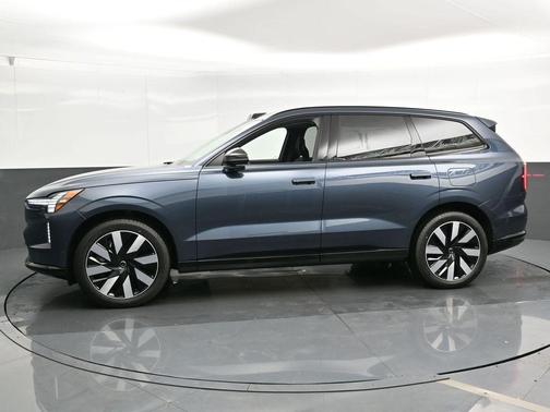 2025 Volvo EX90 Twin Motor Performance Ultra