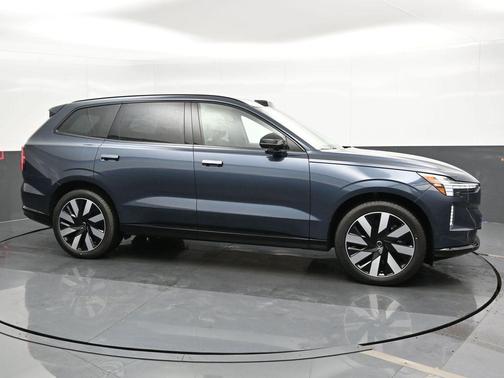 2025 Volvo EX90 Twin Motor Performance Ultra
