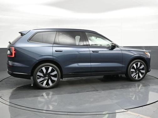 2025 Volvo EX90 Twin Motor Performance Ultra
