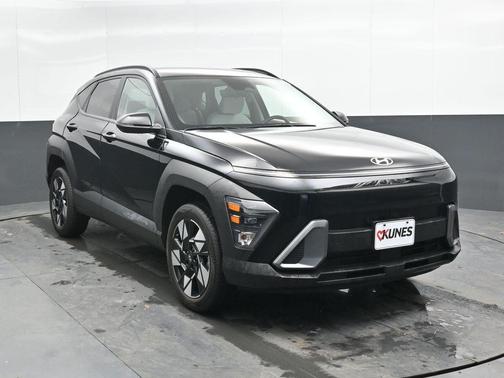 Abyss Black Pearl 2024 Hyundai KONA SEL