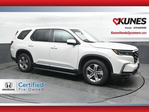 Platinum White Pearl 2023 Honda Pilot EX-L 7-Passenger