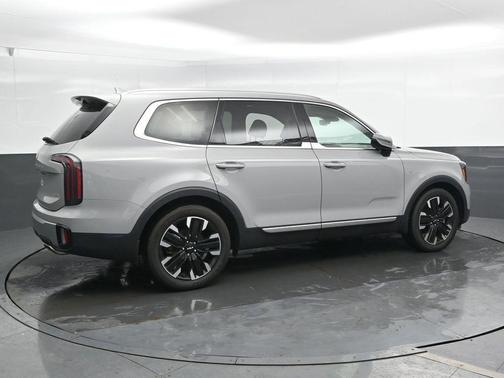 Gray 2023 Kia Telluride SX