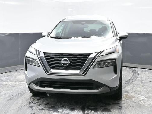 Brilliant Silver Metallic 2023 Nissan Rogue SV