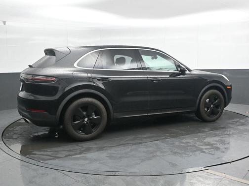2022 Porsche Cayenne 