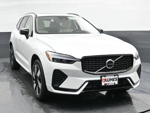 2025 Volvo XC60 Plug-In Hybrid T8 Plus