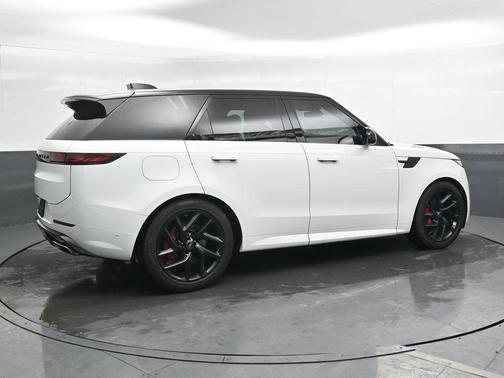 Fuji White 2024 Land Rover Range Rover Sport Dynamic SE