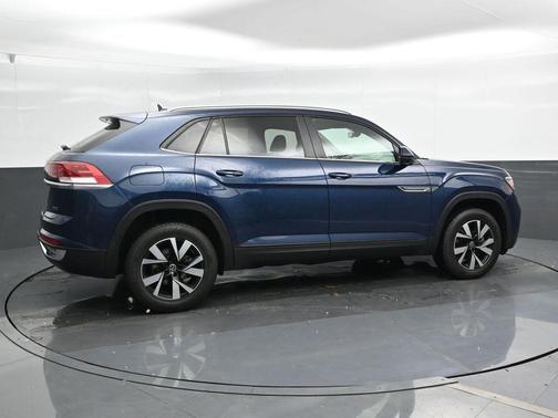 2022 Volkswagen Atlas Cross Sport 2.0T SE