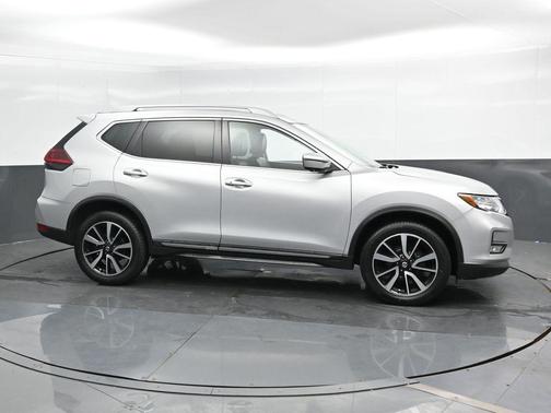 2020 Nissan Rogue SL