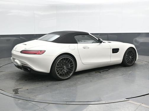 designo Diamond White Metallic 2018 Mercedes-Benz AMG GT Base