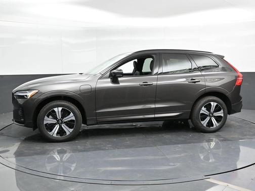 2025 Volvo XC60 Plug-In Hybrid T8 Core