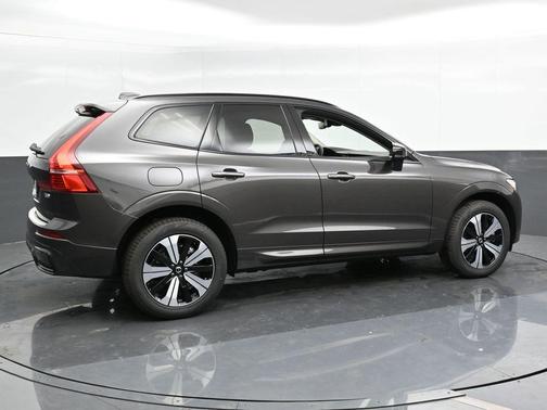 2025 Volvo XC60 Plug-In Hybrid T8 Core