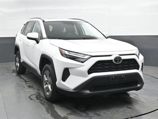 Ice 2023 Toyota RAV4 XLE