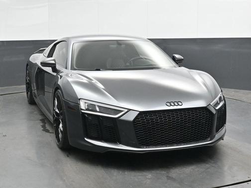 Daytona Gray Pearl Effect 2017 Audi R8 5.2 quattro Plus