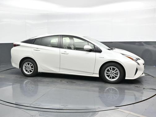 2017 Toyota Prius Two