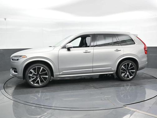 2024 Volvo XC90 B5 Plus Bright Theme