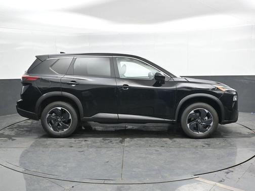 Super Black 2025 Nissan Rogue SV
