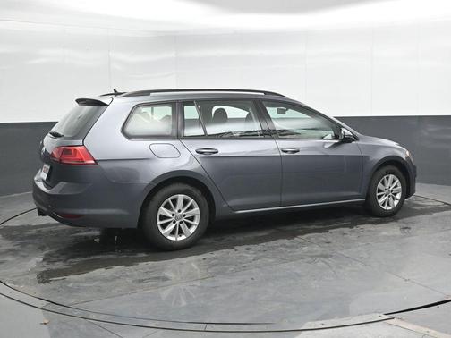 2016 Volkswagen Golf SportWagen S