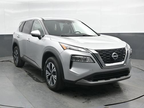 Brilliant Silver Metallic 2022 Nissan Rogue SV