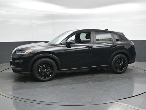Crystal Black Pearl 2027 Honda HR-V Sport