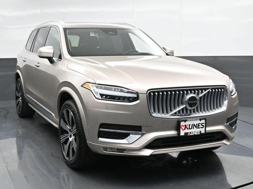 2025 Volvo XC90 B6 Ultra