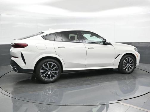 2022 BMW X6 xDrive40i