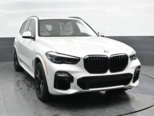 2021 BMW X5 M50i
