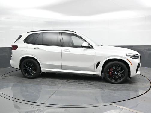 2021 BMW X5 M50i