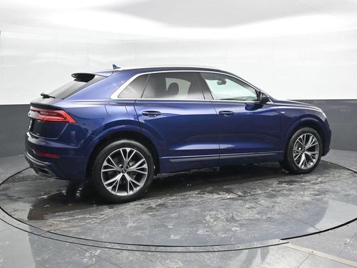 2021 Audi Q8 55 Premium Plus