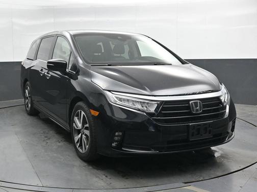 Crystal Black Pearl 2024 Honda Odyssey Touring