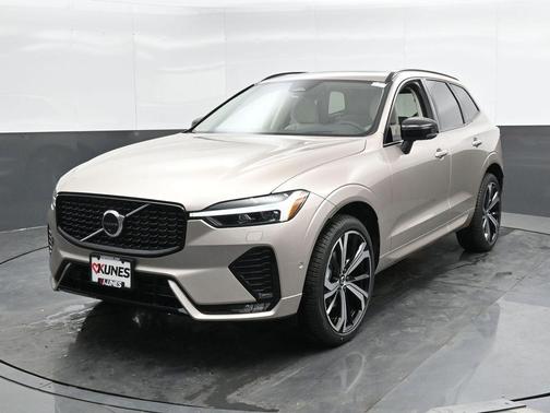 2025 Volvo XC60 B5 Ultra