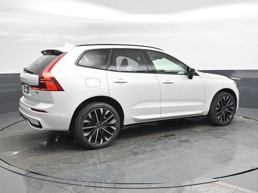 2026 Volvo XC60 Plug-In Hybrid T8 Ultra