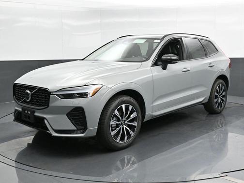 2025 Volvo XC60 B5 Core