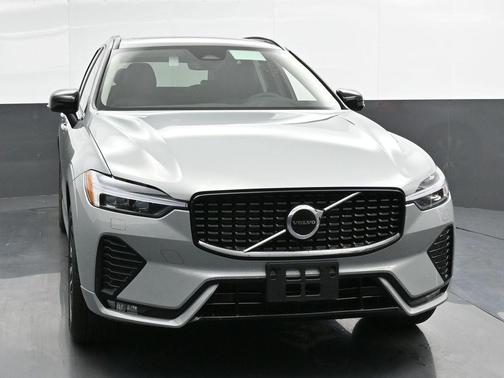 2025 Volvo XC60 B5 Core