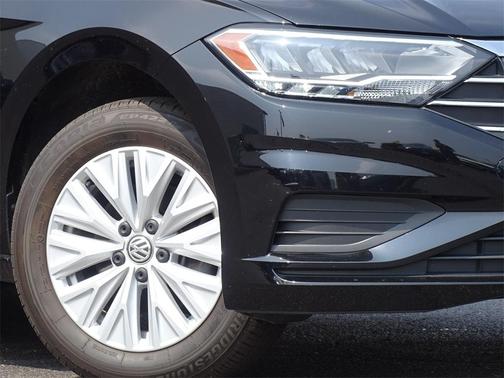 Photo 3 of 28 of 2019 Volkswagen Jetta 1.4T S