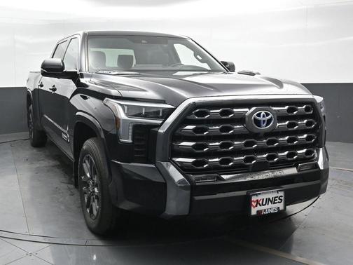 2024 Toyota Tundra Hybrid Platinum