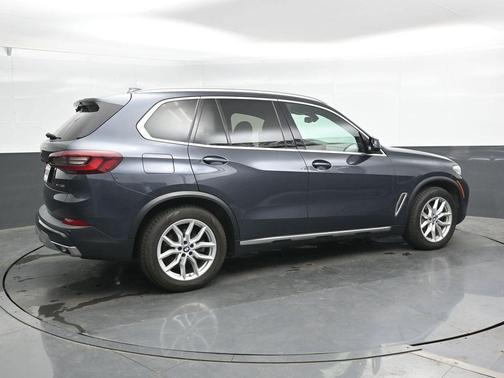 Arctic Gray Metallic 2020 BMW X5 xDrive40i