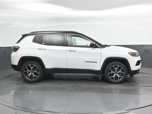 Bright White Clearcoat 2025 Jeep Compass Limited