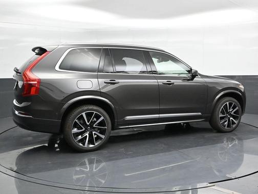 2025 Volvo XC90 B6 Plus 7-Seater